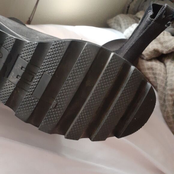 Sorel Boots 7 - Picture 8 of 12